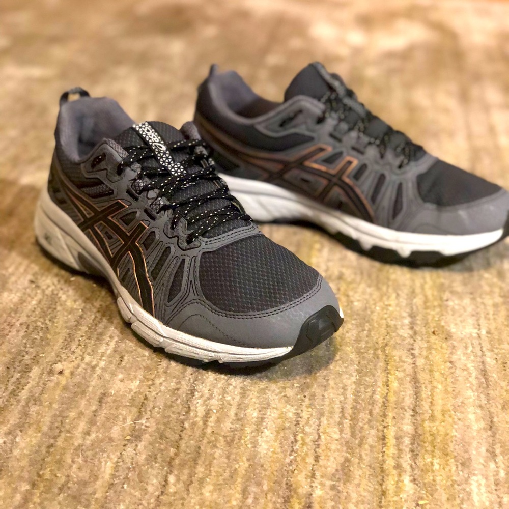 ASICS women’s size 7.5